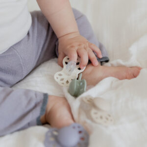 BIBS - Suzeta Infinity Silicon, tetina simetrica, 0 luni +-Ivory